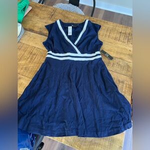 NWT NEW YORK AND COMPANY DRESS colorblock navy blue v-neck